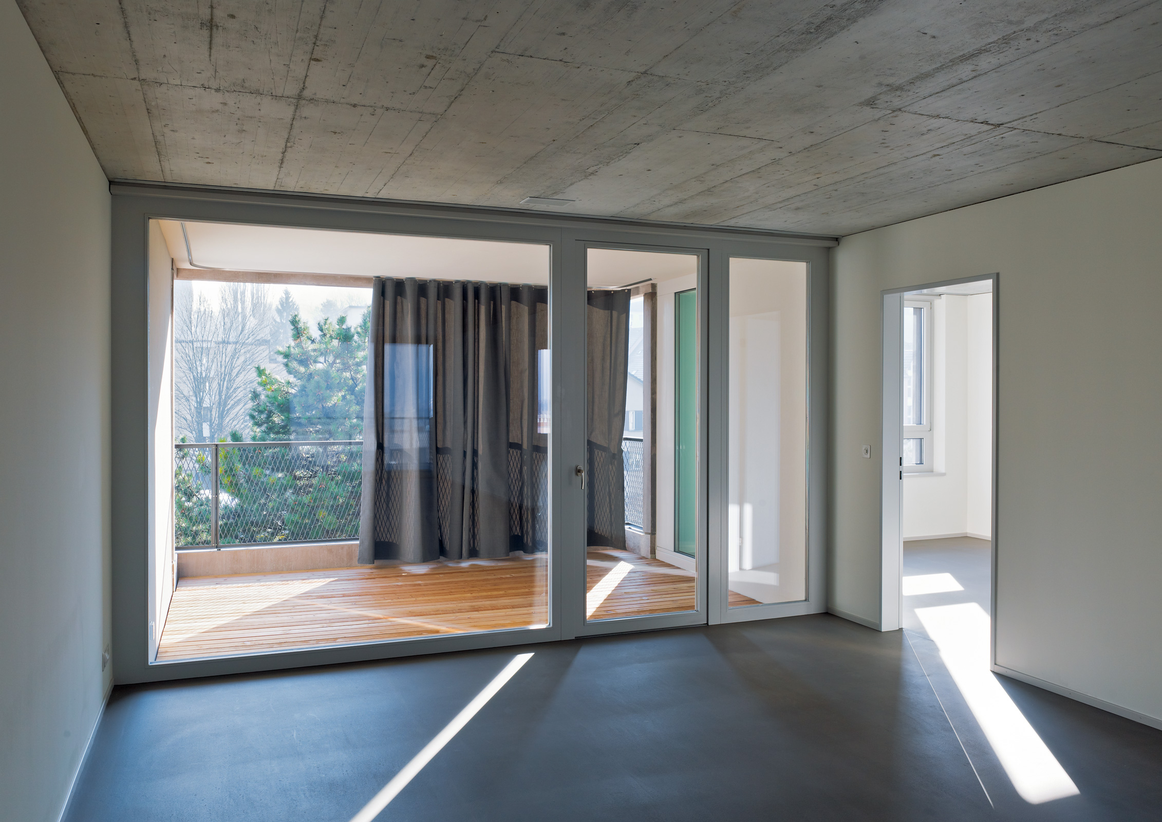 084_12-01-18_086_aerni