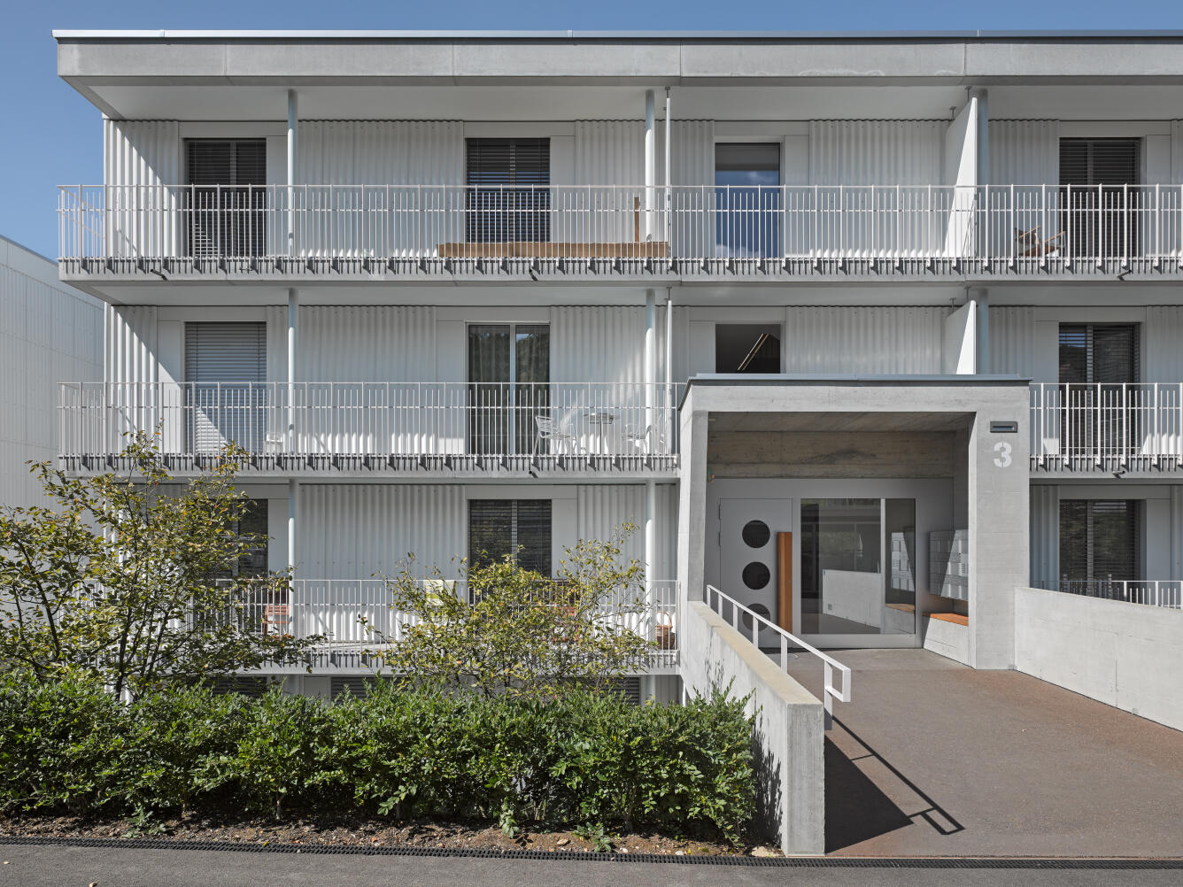 12-v2__ScaleMaxWidthWzEzMzZd.014.GG.frei_214656