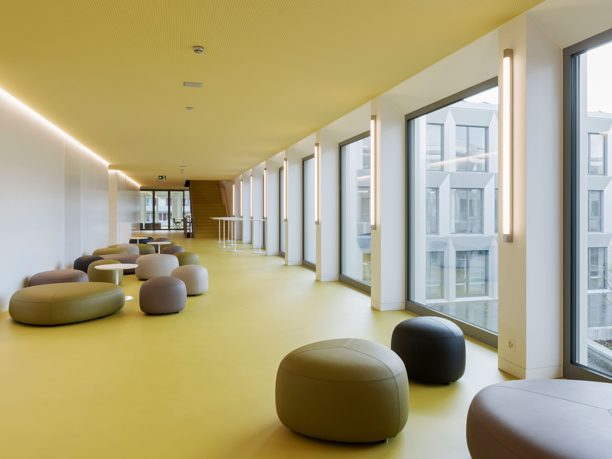 4-Erschliesssungsraum-mit-Aufenthaltsqualität