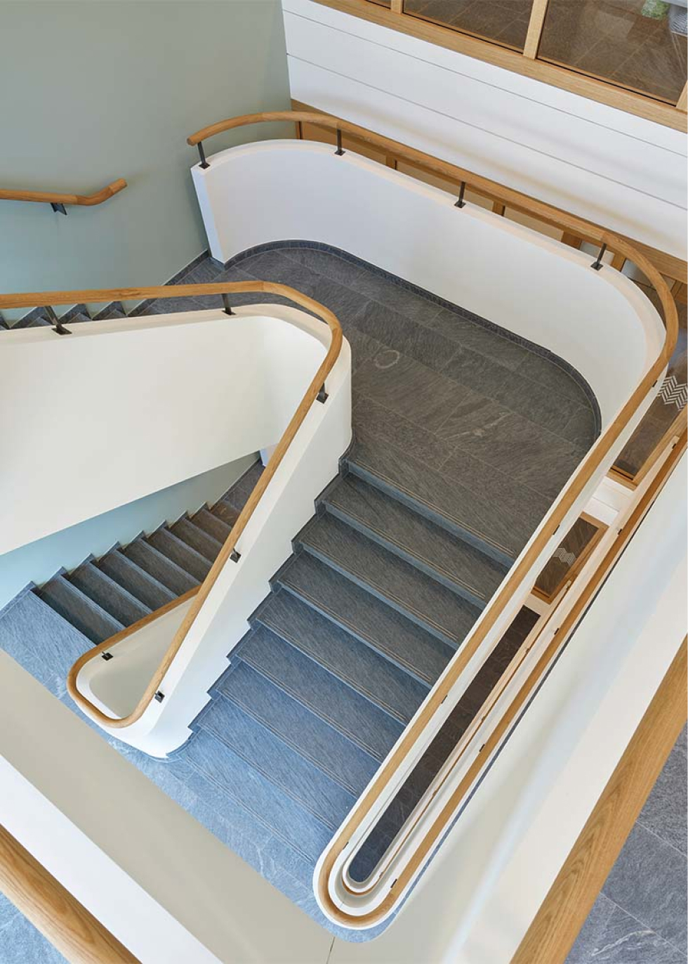 AZP_Meilen_5_Treppenhaus_Althammer_Hochuli_Architekten