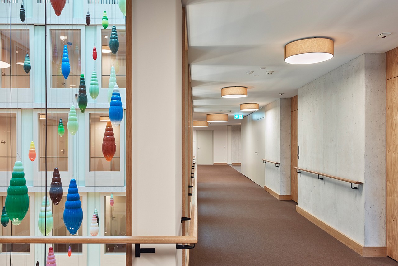 cq5dam.web.1280.1280 (3)