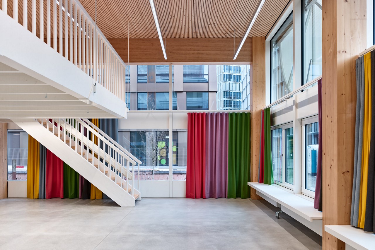 cq5dam.web.1280.1280 (4)