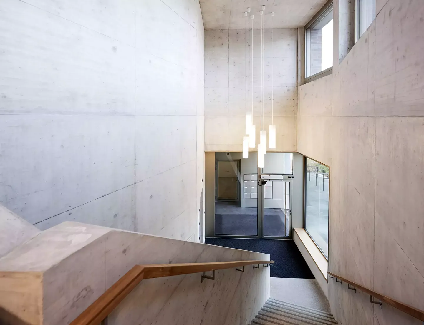 wohnbauhaupteingang-wohnungen