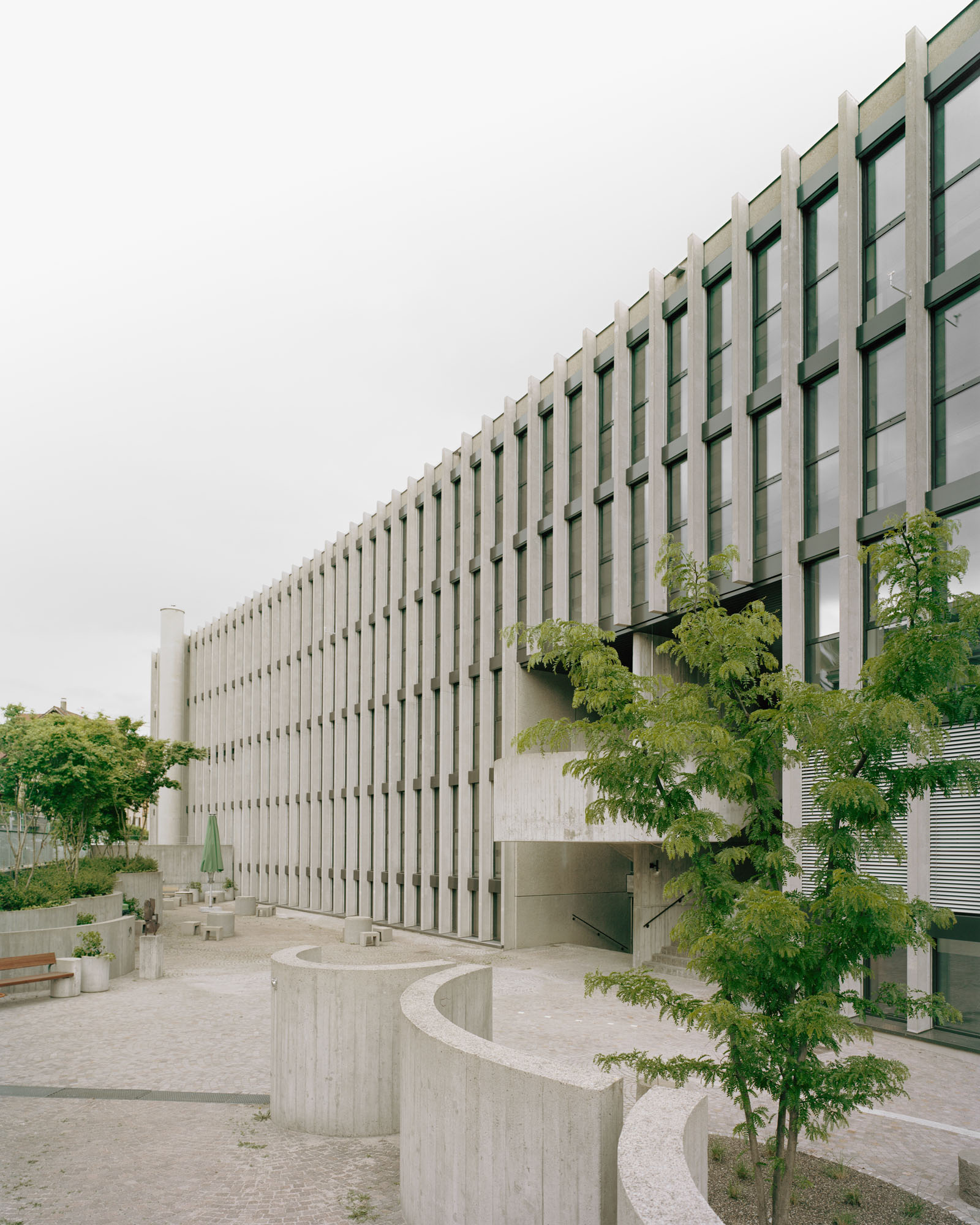 wueestarchitekten-bzz-horgen-pausenhof-f586292b19f9d91g88bd35d63869501b